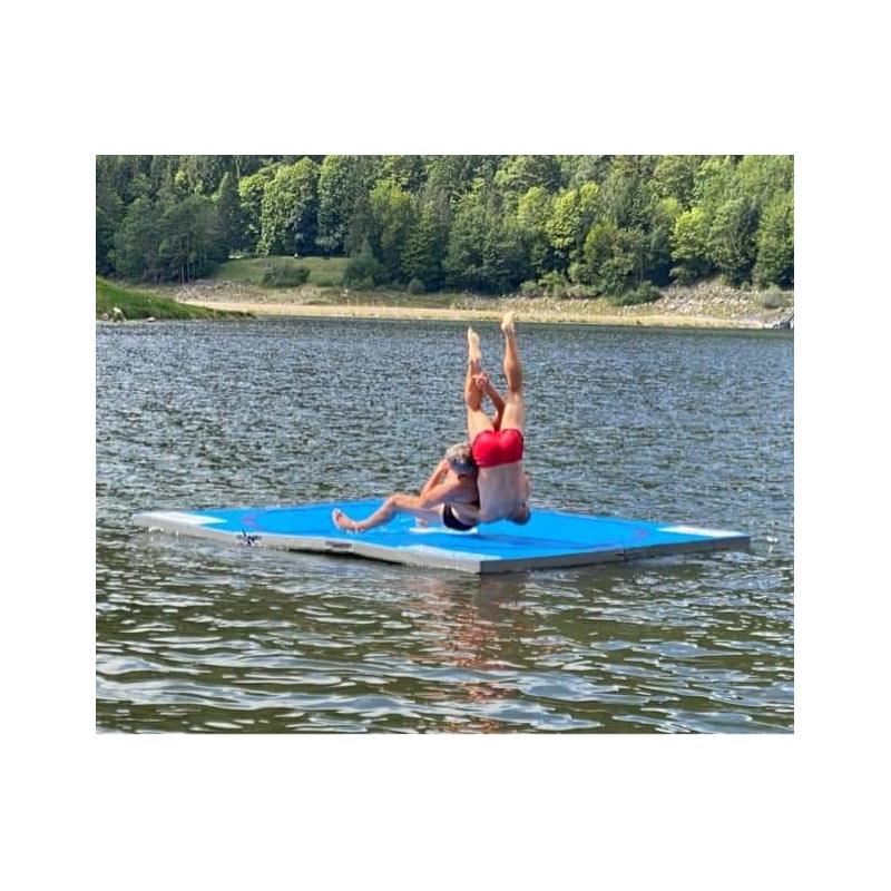 TAPIS DE LUTTE SUR EAU