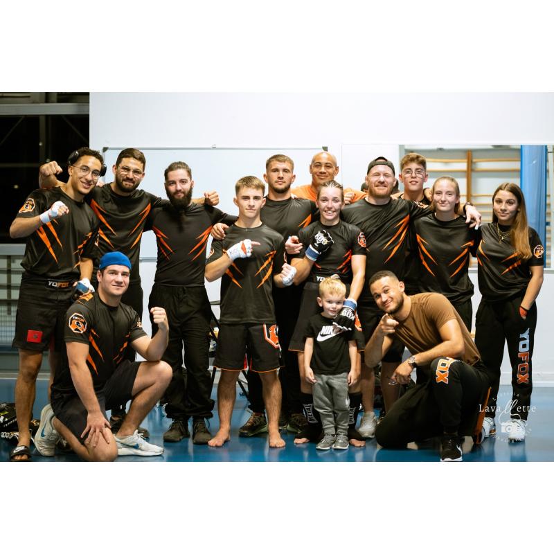 RASHGUARD PERSONALIZADO YOFOX